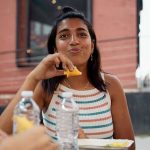 How Many Calories Per Day Does a Woman Need for Healthy Living?