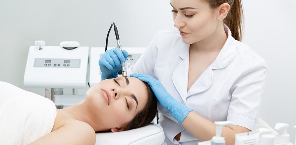 Certified Dermatologist in Lucknow for Cosmetic & Clinical Care