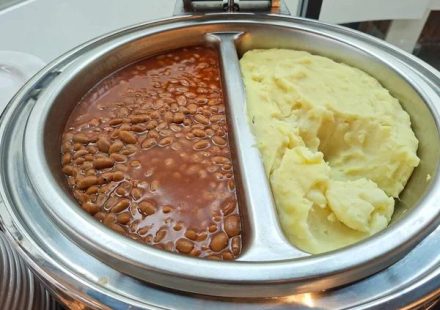 Food Warmer Display Solutions for Busy Food Service Areas