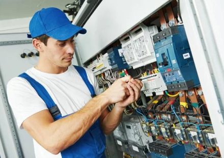 Skilled Electrician Portland Contractors for All Projects
