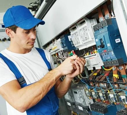 Skilled Electrician Portland Contractors for All Projects