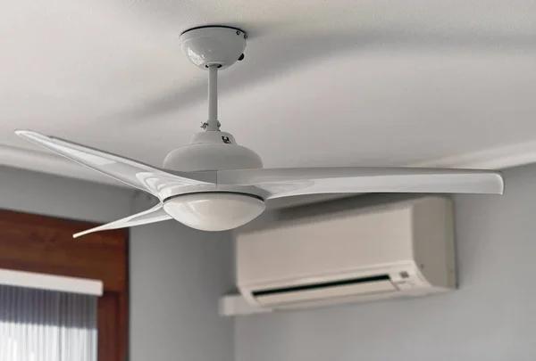 Troubleshooting Clicking AC Noises and Blank Thermostat Screens
